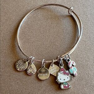 Christmas Alex & Ani Hello Kitty limited edition charm bracelet with 🐱🎄🤶